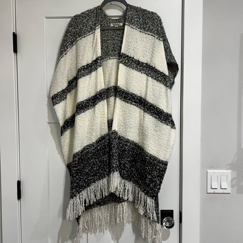 Soft cardigan/shawl